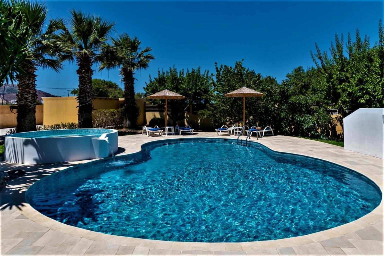 Xenos Villa 2 With A Private Pool,Near The Sea Тигаки Экстерьер фото