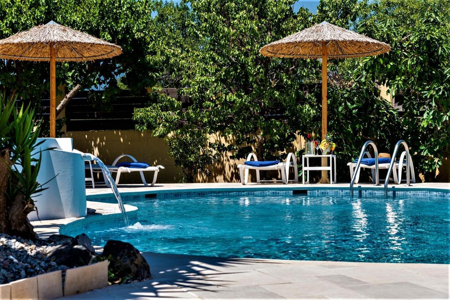 Xenos Villa 2 With A Private Pool,Near The Sea Тигаки Экстерьер фото