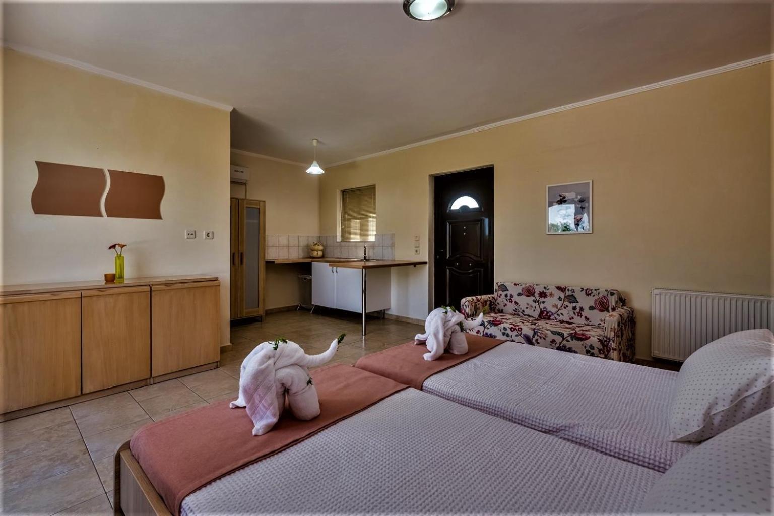 Xenos Villa 2 With A Private Pool,Near The Sea Тигаки Экстерьер фото